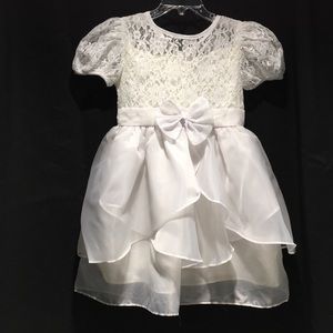 Girl’s 5 White Dress